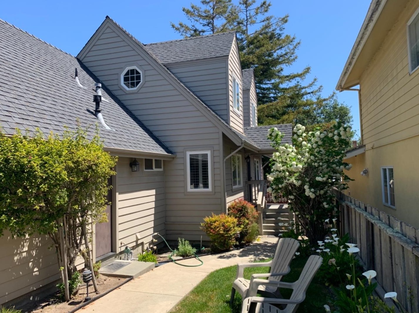 991 Alameda Ave, Monterey, CA 93940-4403