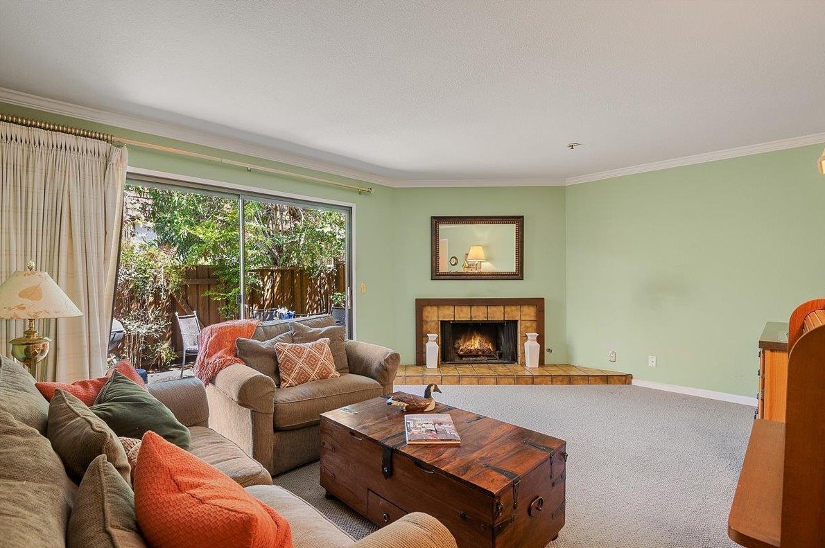 881 Jordan Ave, Los Altos, CA 94022
