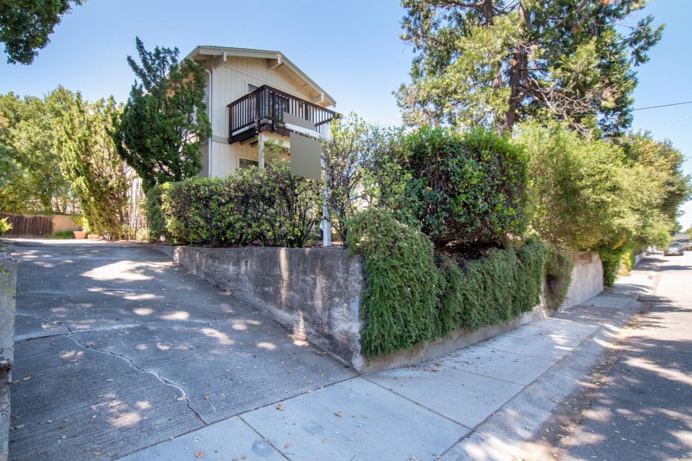 215 Edelen Ave, Los Gatos, CA 95030