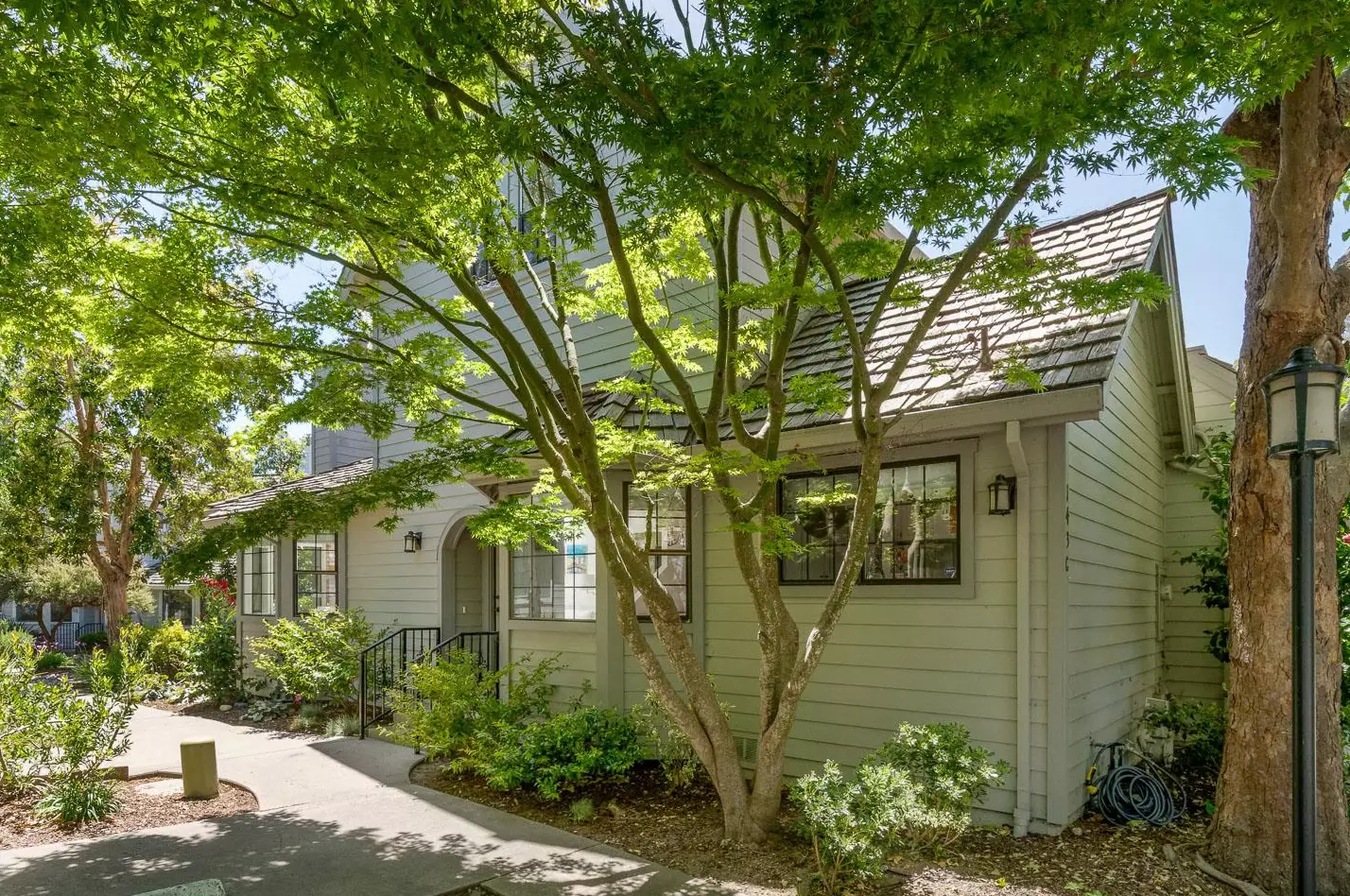 143 Southampton Ln, Santa Cruz, CA 95062-3472