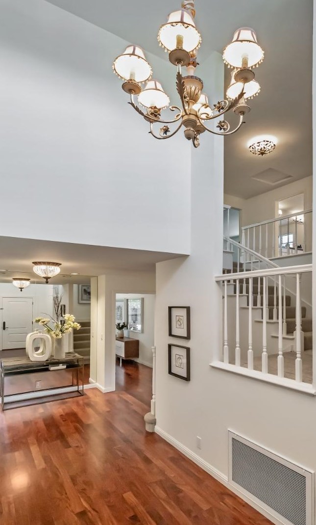 3721 Ortega Ct, Palo Alto, CA 94303