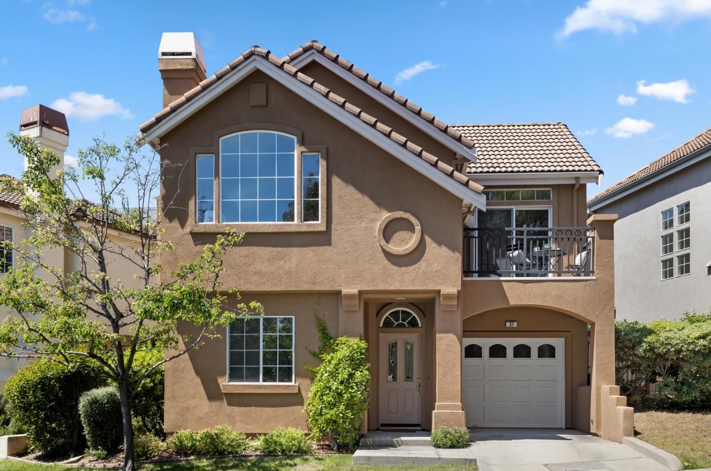 37 Arroyo View Cir, Belmont, CA 94002