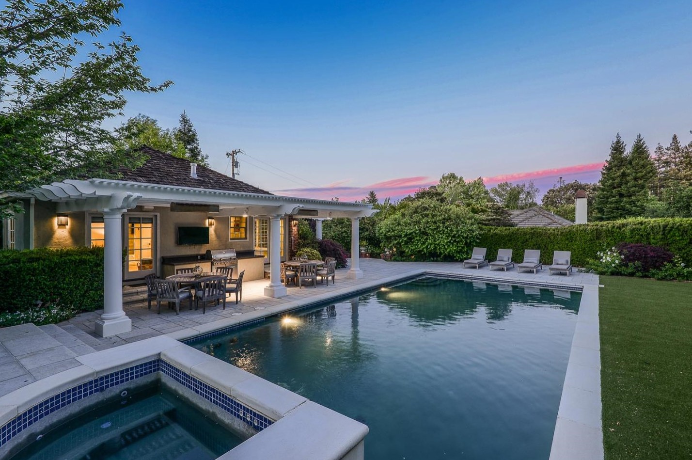 13791 La Paloma Rd, Los Altos, CA 94022