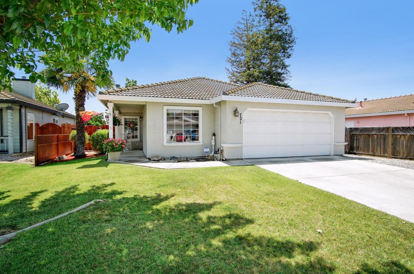 721 Monte Carlo Dr, Hollister, CA 95023