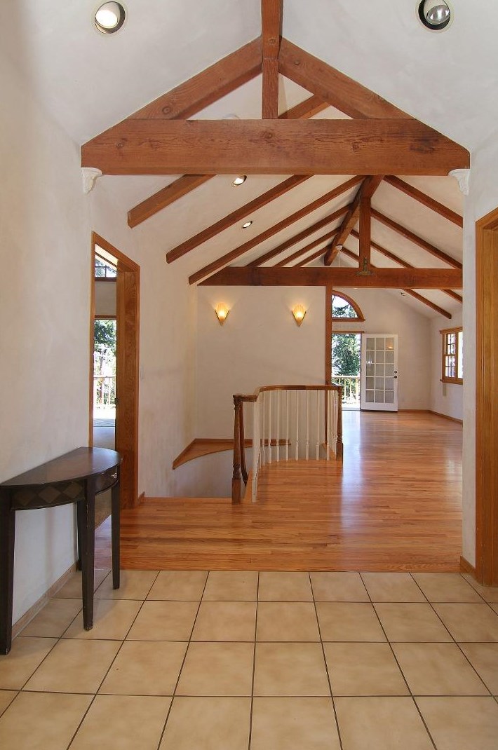 21551 Santa Ana Rd, Los Gatos, CA 95033-8934