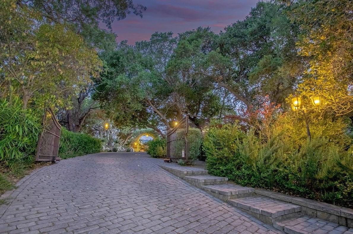 14288 Chester Ave, Saratoga, CA 95070-5679
