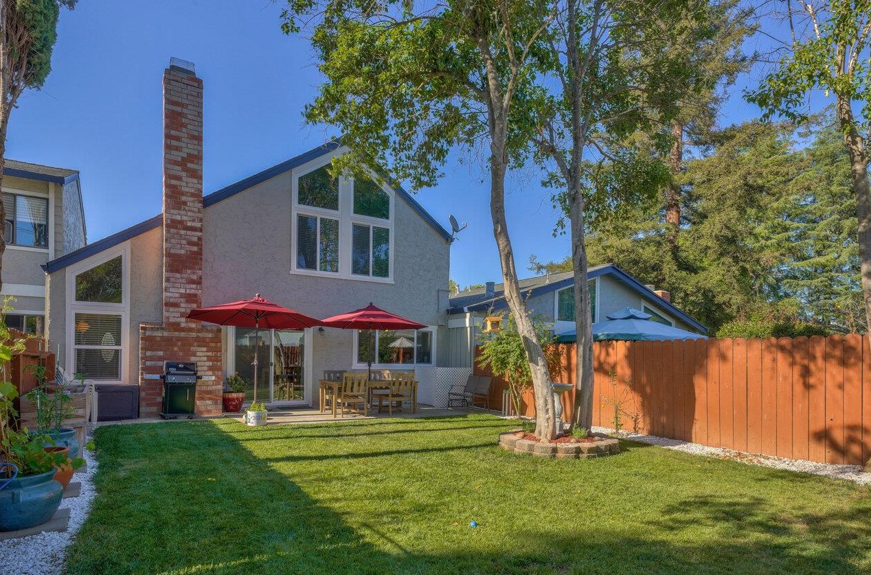 1028 Fillippelli Dr, Gilroy, CA 95020