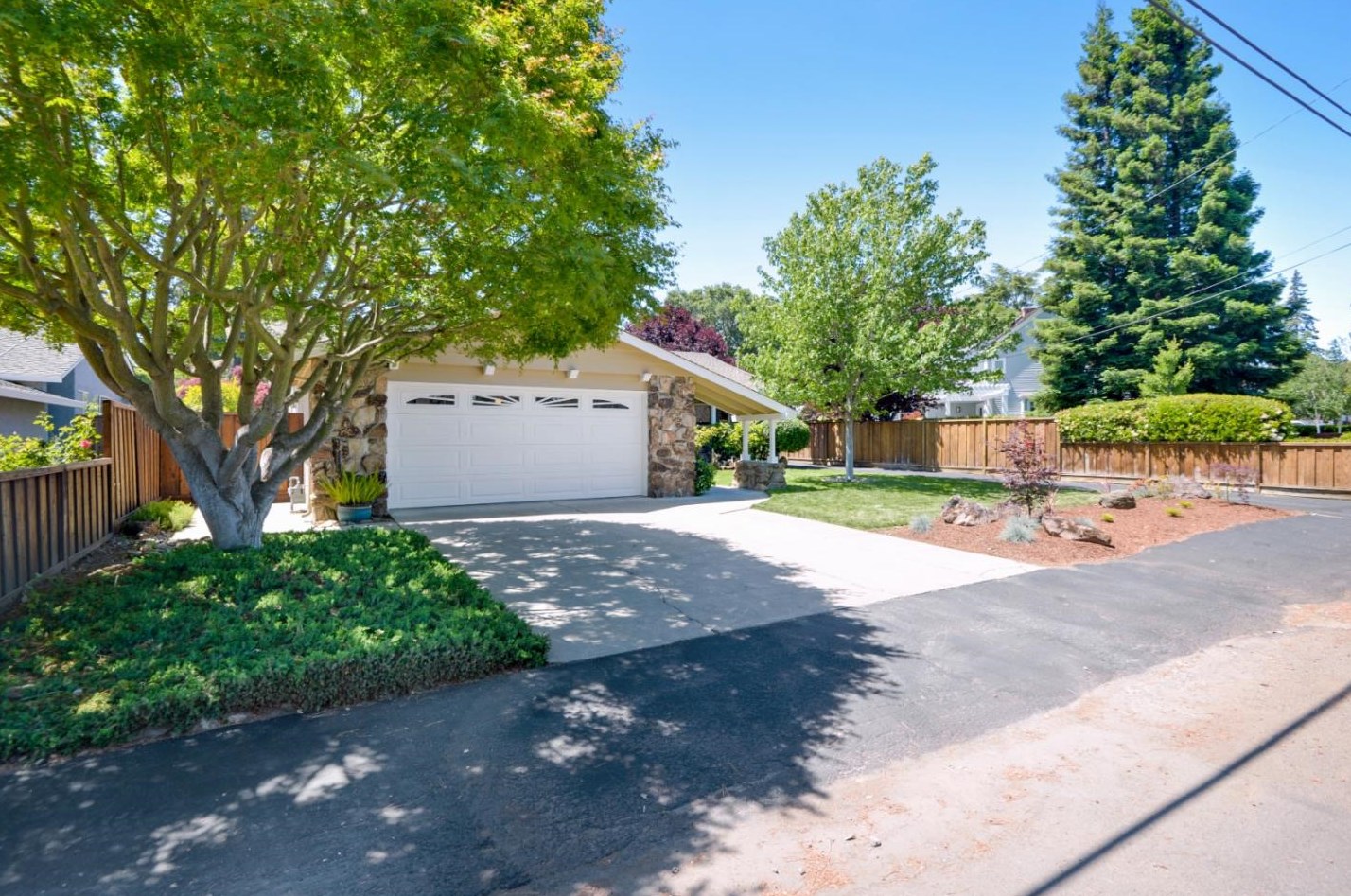 1140 Payne Dr, Los Altos, CA 94024