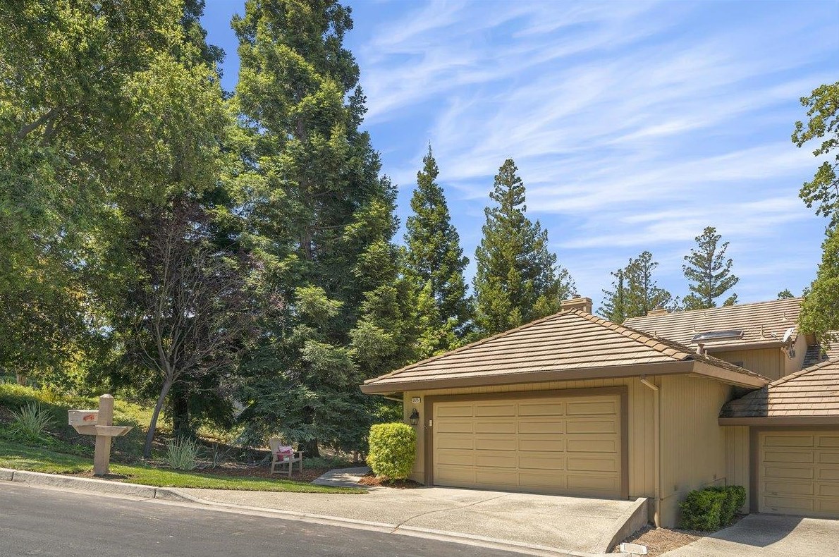 5875 Dry Oak Dr, San Jose, CA 95120-1790