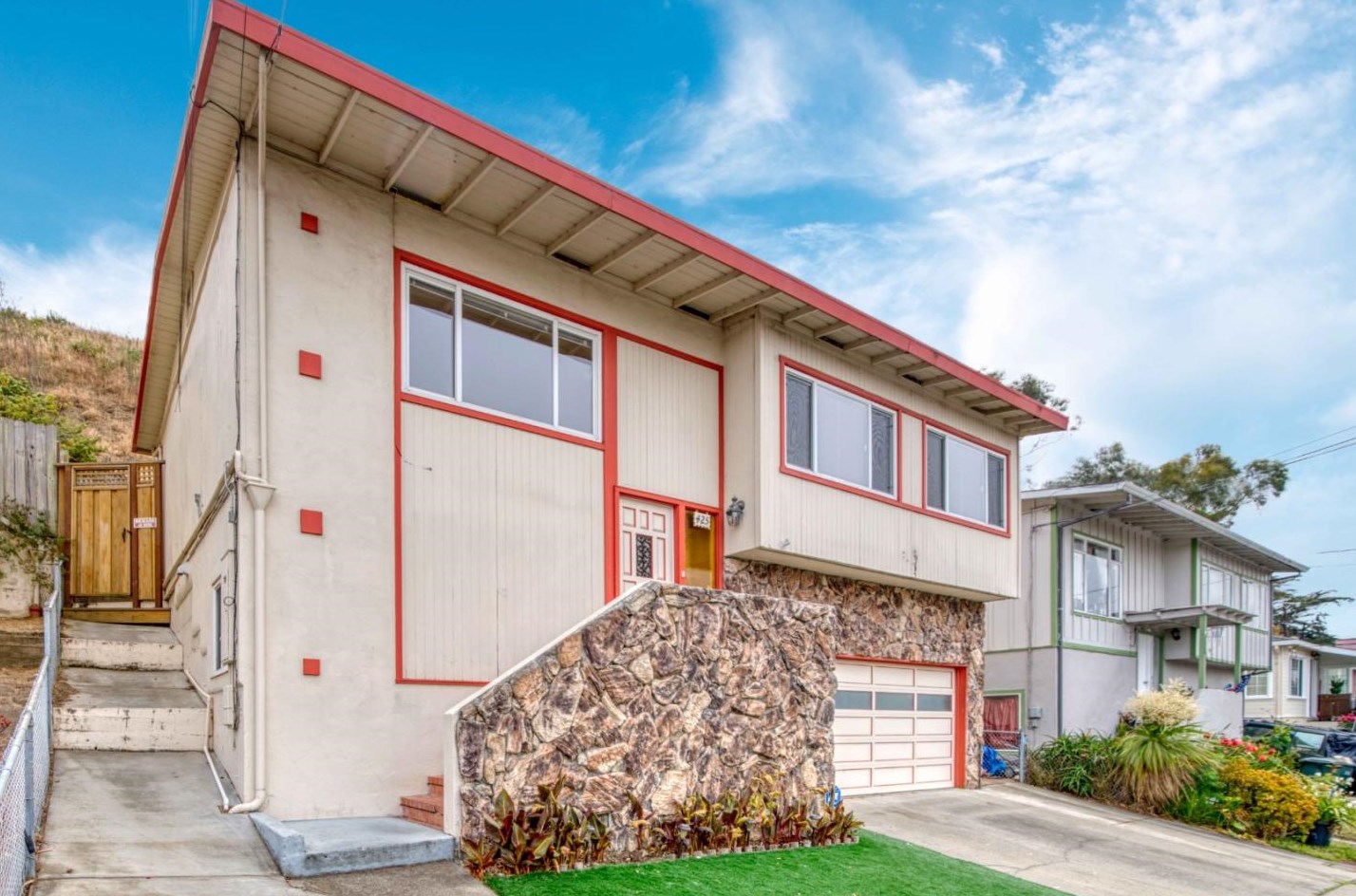 425 Larch Ave, South San Francisco, CA 94080