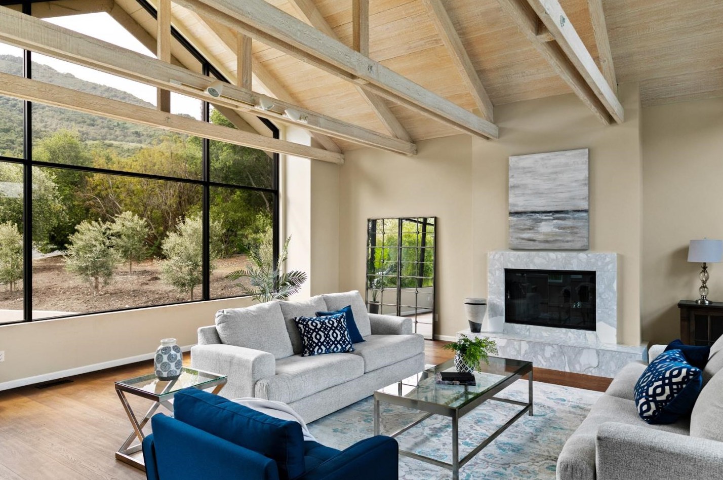 9940 Holt Rd, Carmel, CA 93923-8592
