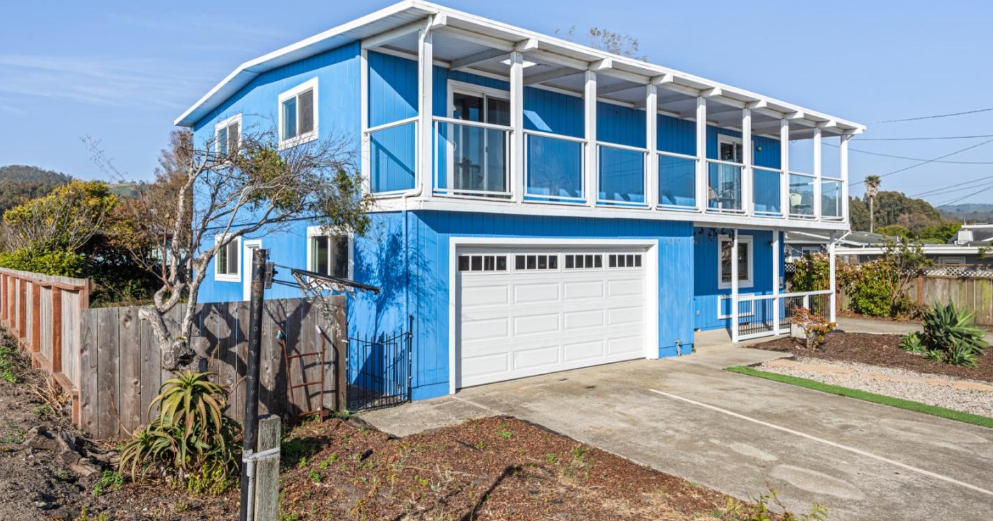 1017 Dwight Ave, Princeton by the Sea, CA 94019