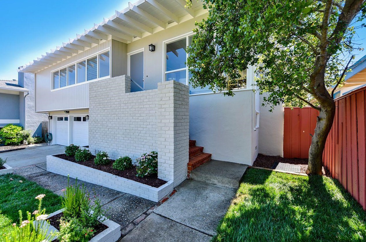 1175 Fernwood Dr, Millbrae, CA 94030