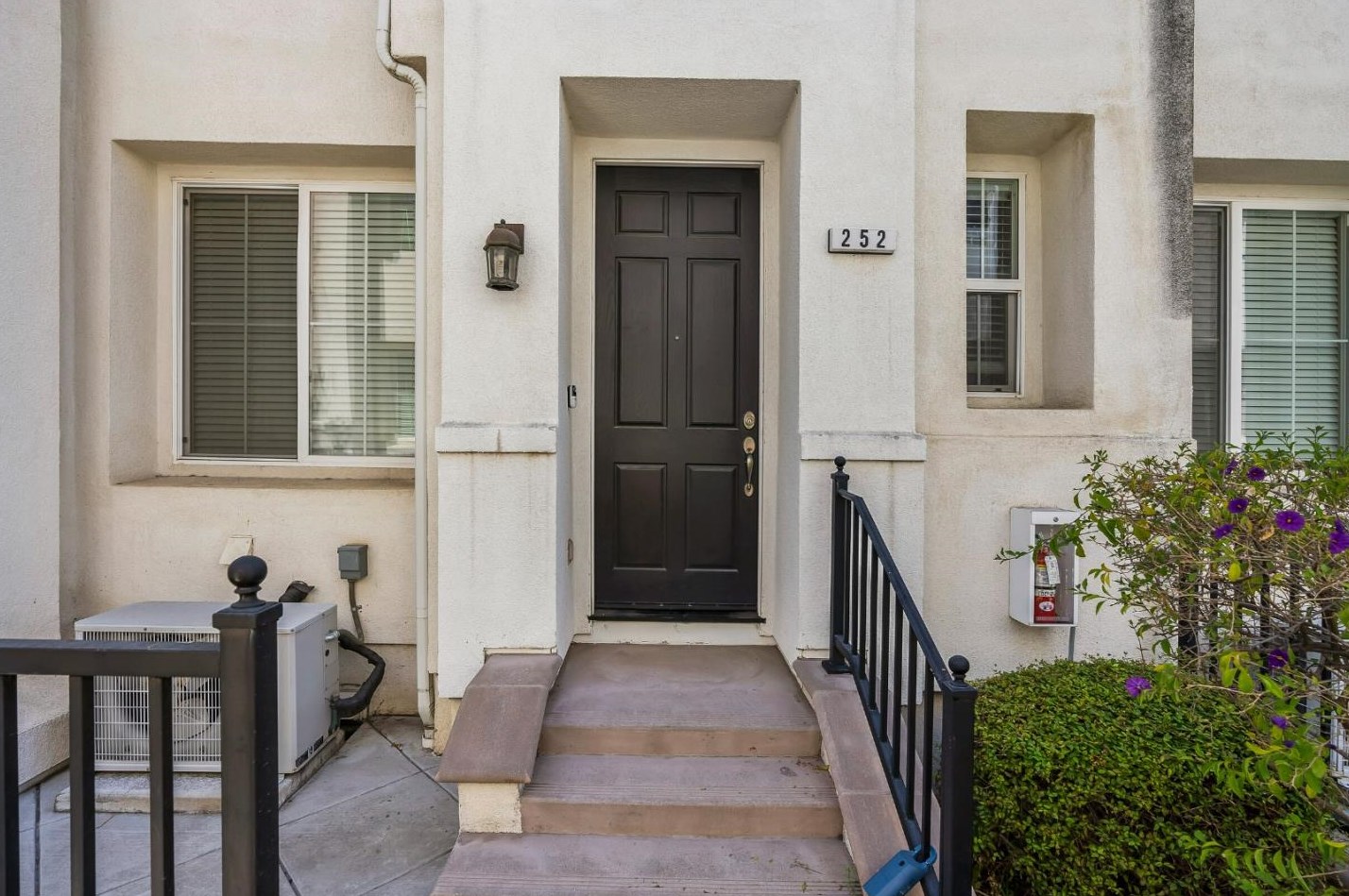 252 Parc Pl Dr, Milpitas, CA 95035