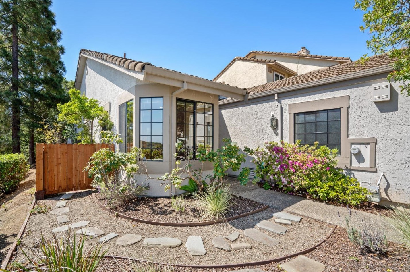 1653 Toyon Ct, San Mateo, CA 94403-3957