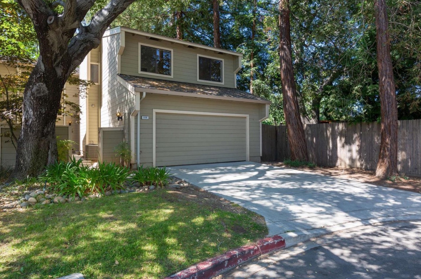 108 Oakland Pl, Los Gatos, CA 95032