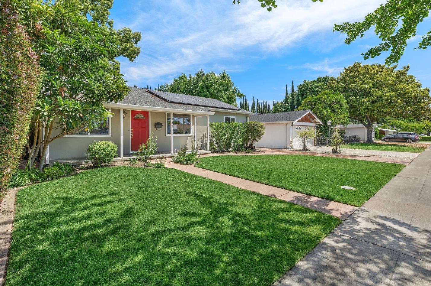 2433 Newhall St, San Jose, CA 95128-1117