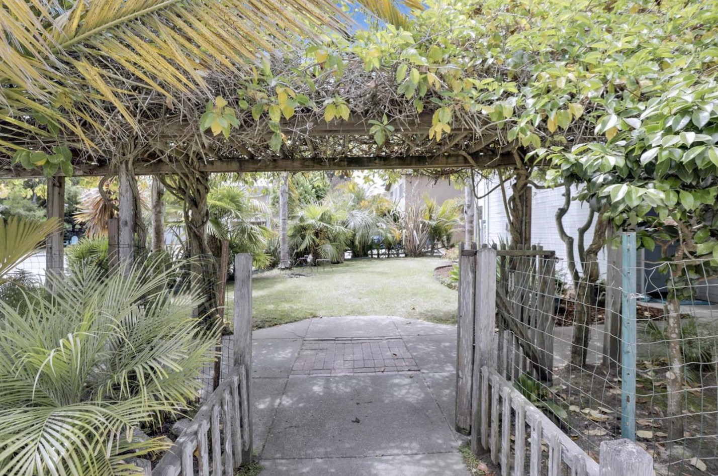 575 Risso Ct, Santa Cruz, CA 95062-4938