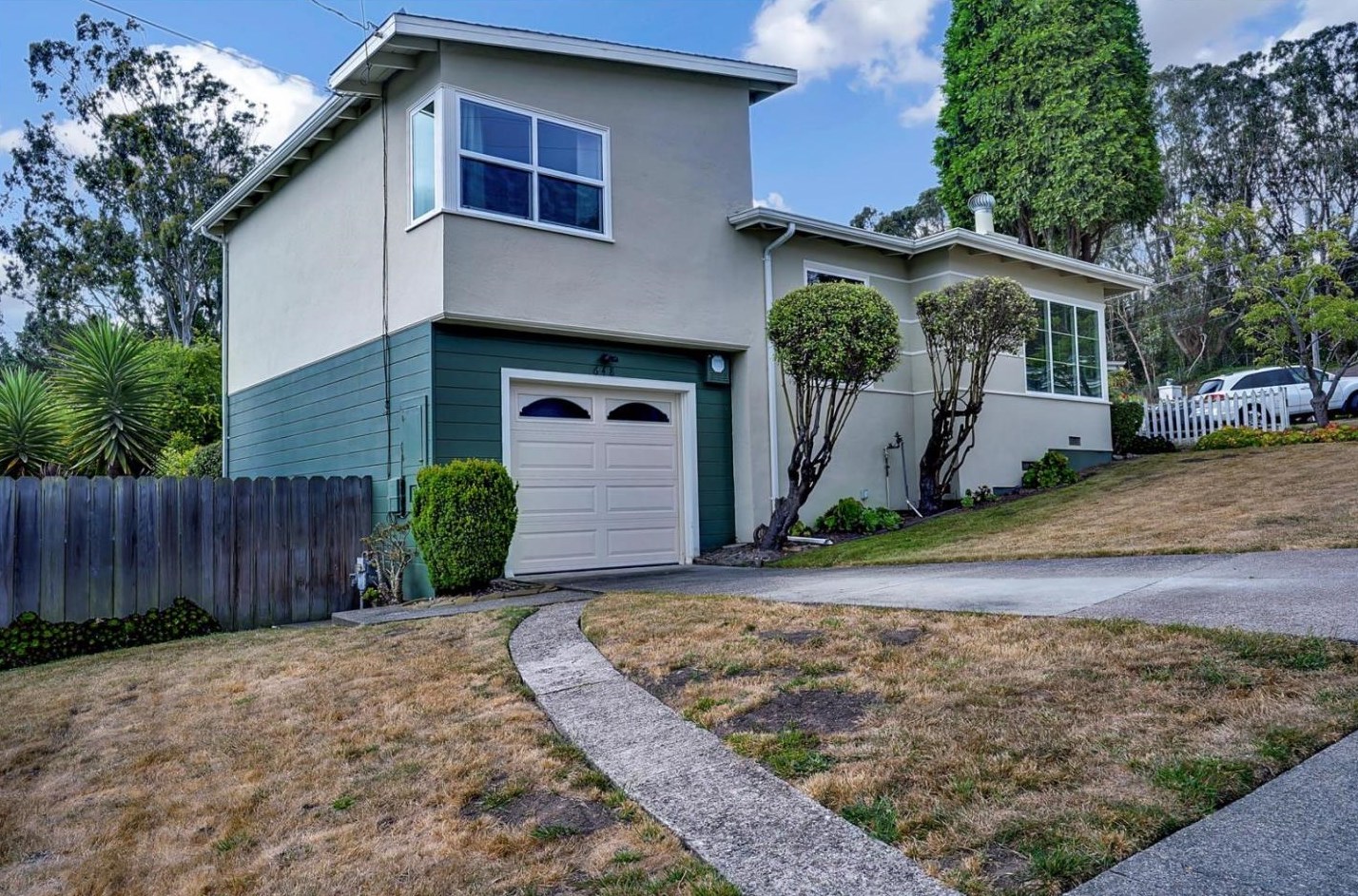 648 Larchmont Dr, Daly City, CA 94015