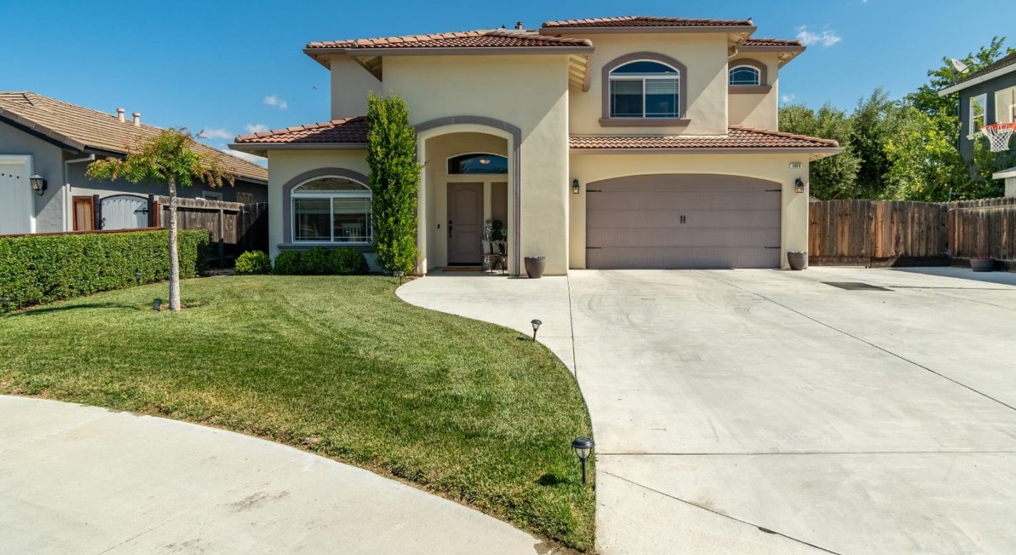 1680 San Pablo Ct, Hollister, CA 95023