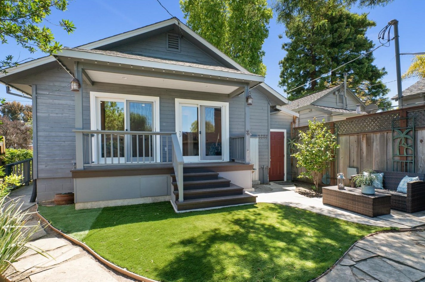 107 Cedar St, Santa Cruz, CA 95060-4909