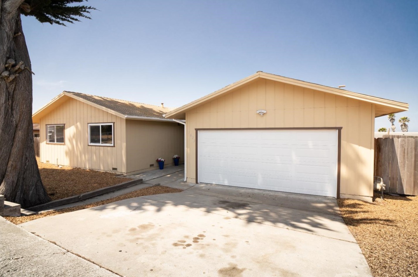 1623 Darwin St, Seaside, CA 93955