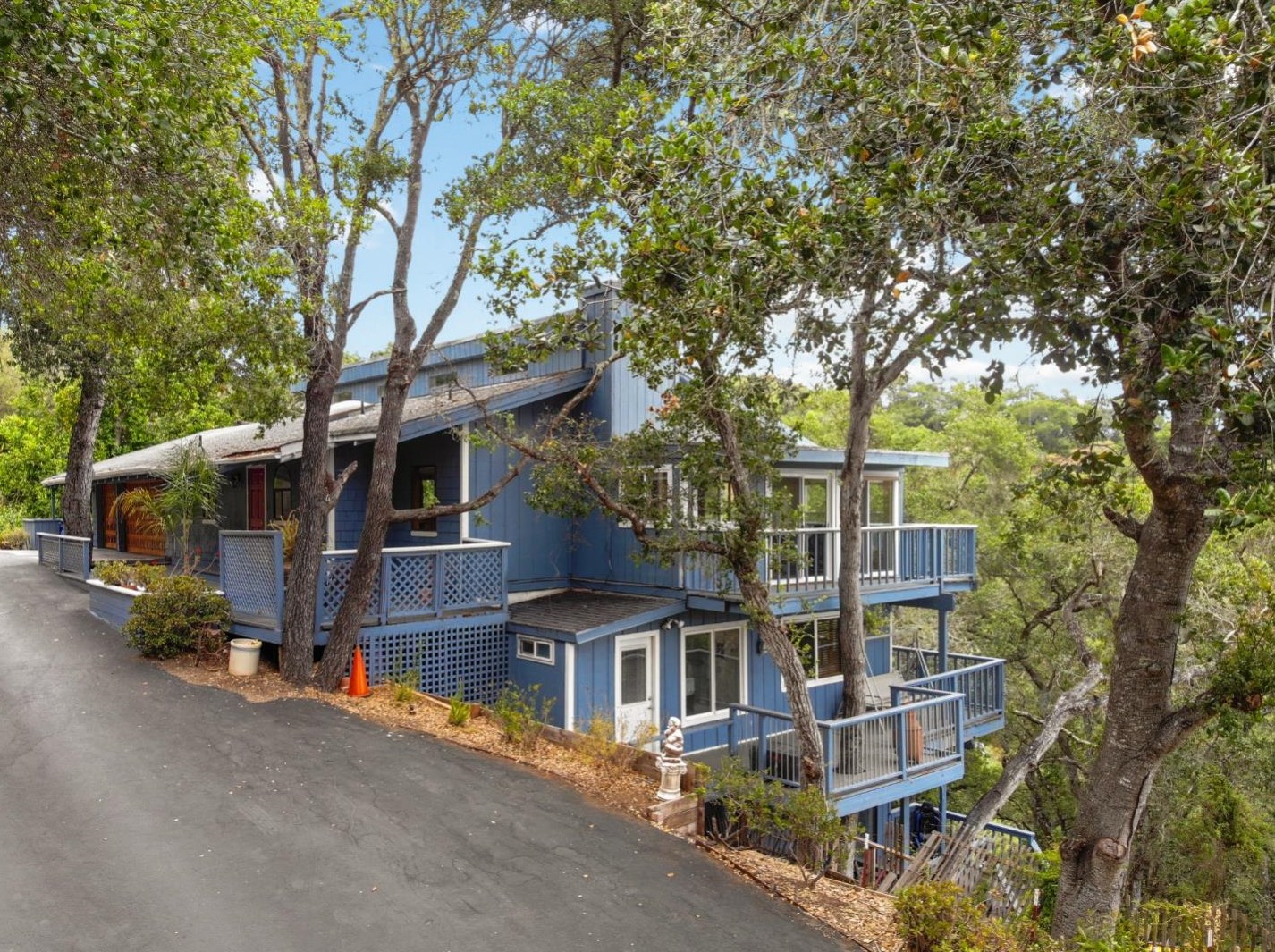 165 Suncrest Dr, Soquel, CA 95073-9709