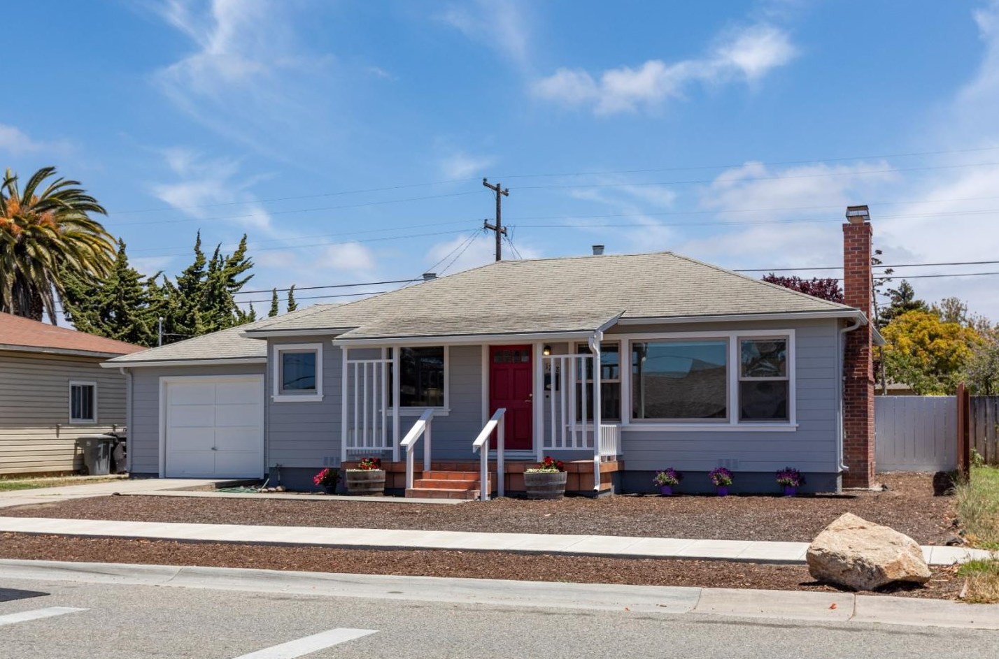 1218 Adams St, Salinas, CA 93906-2702