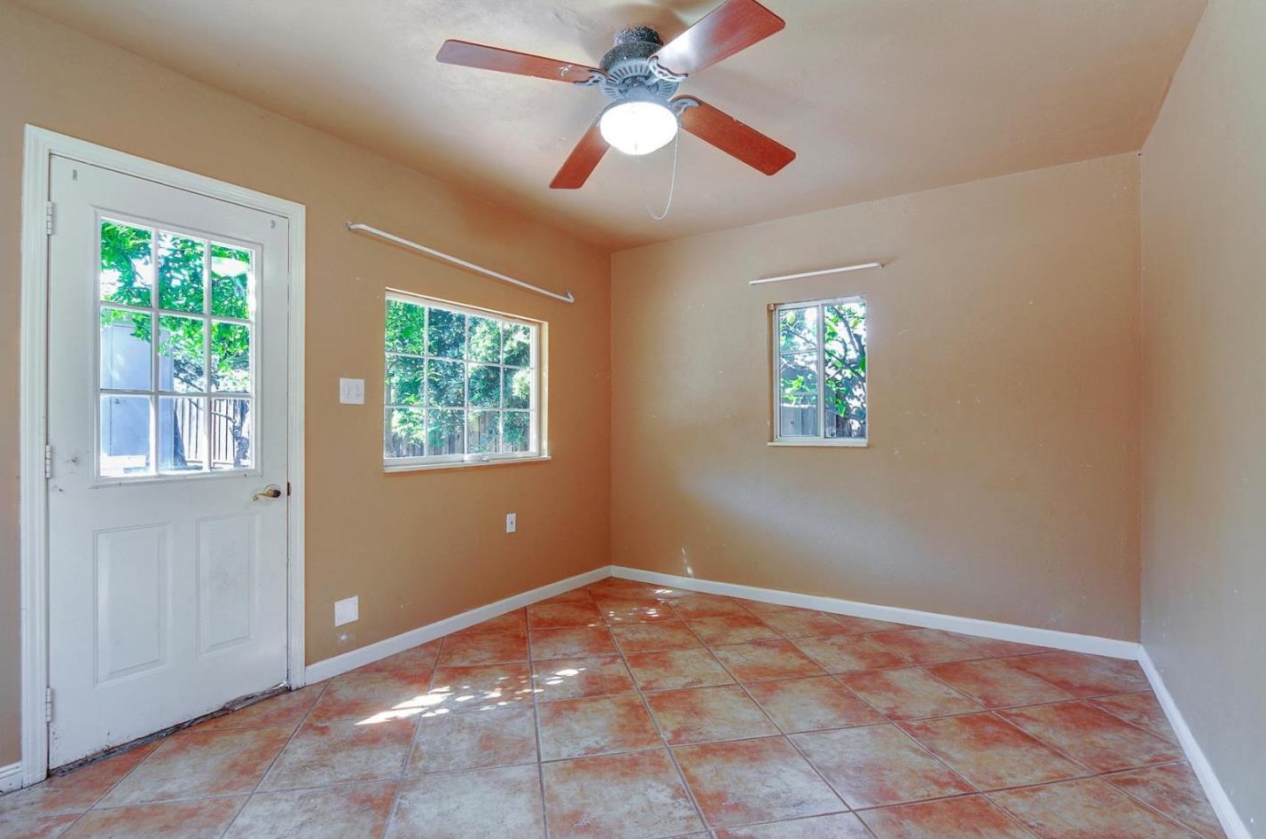 2179 Karren St, Concord CA  94520-2224 exterior