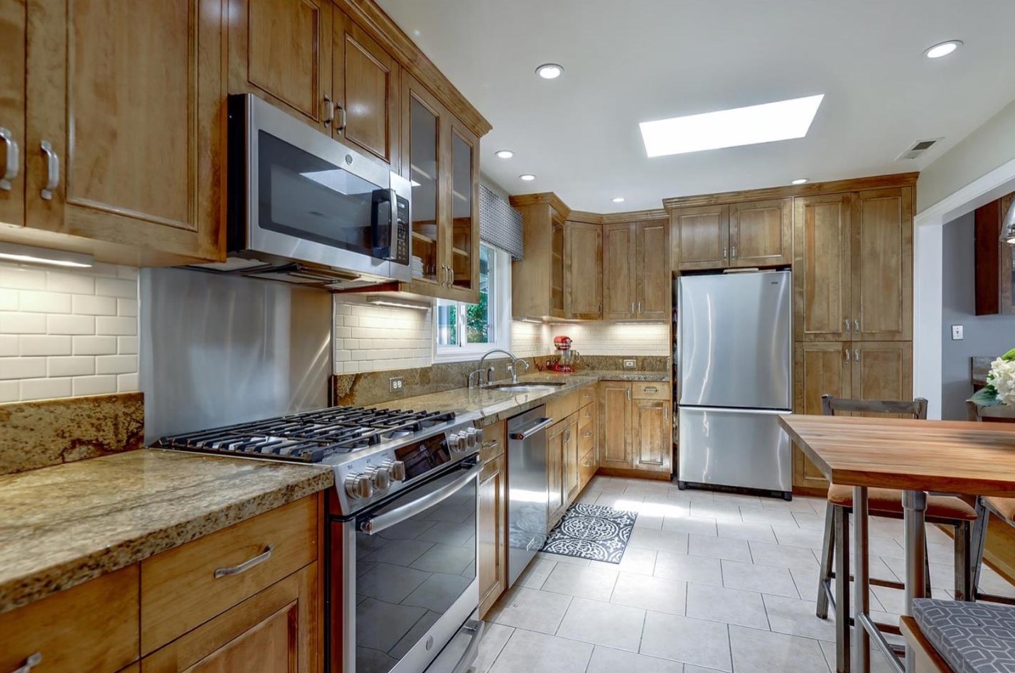 1935 Parrott Dr, San Mateo, CA 94402-3920