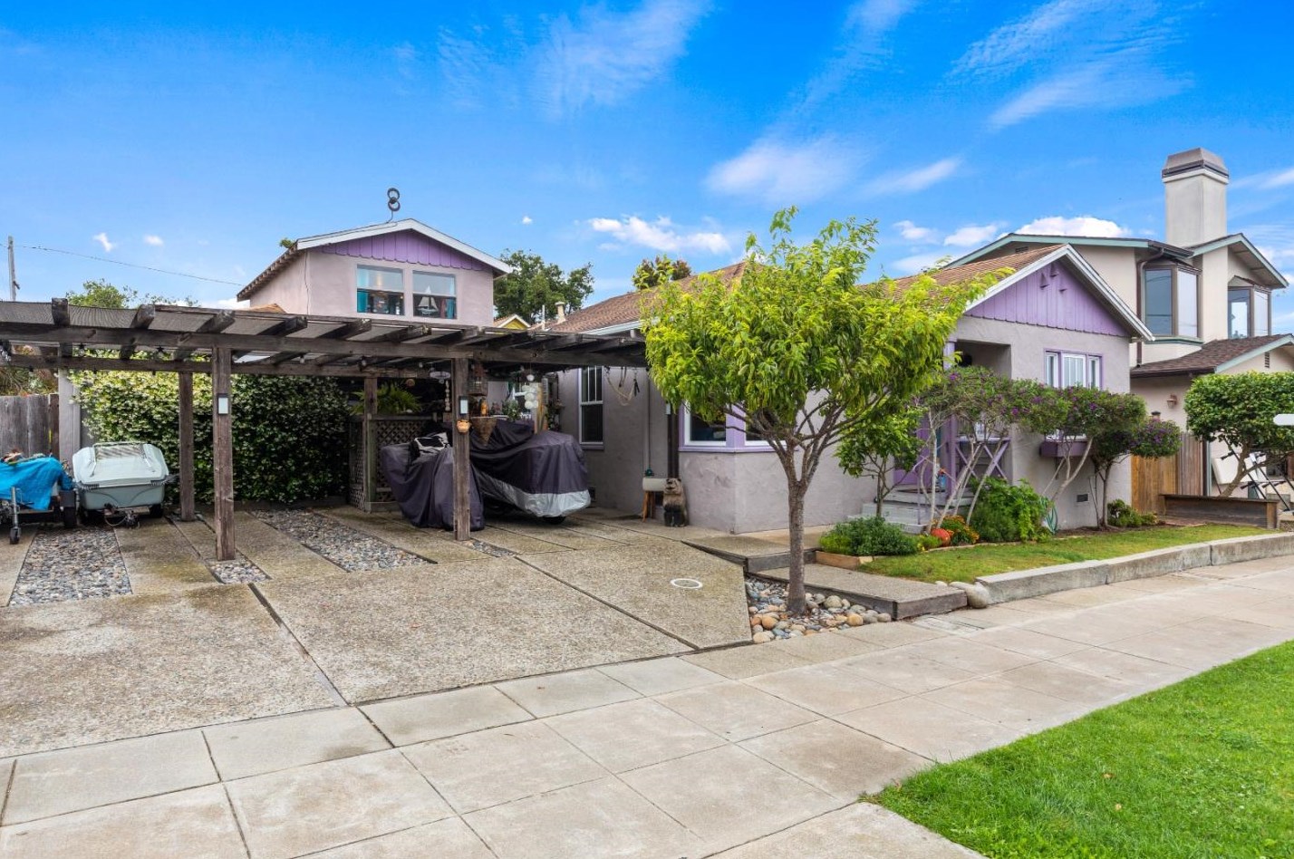 410 Grand Ave, Del Monte Park, CA 93950