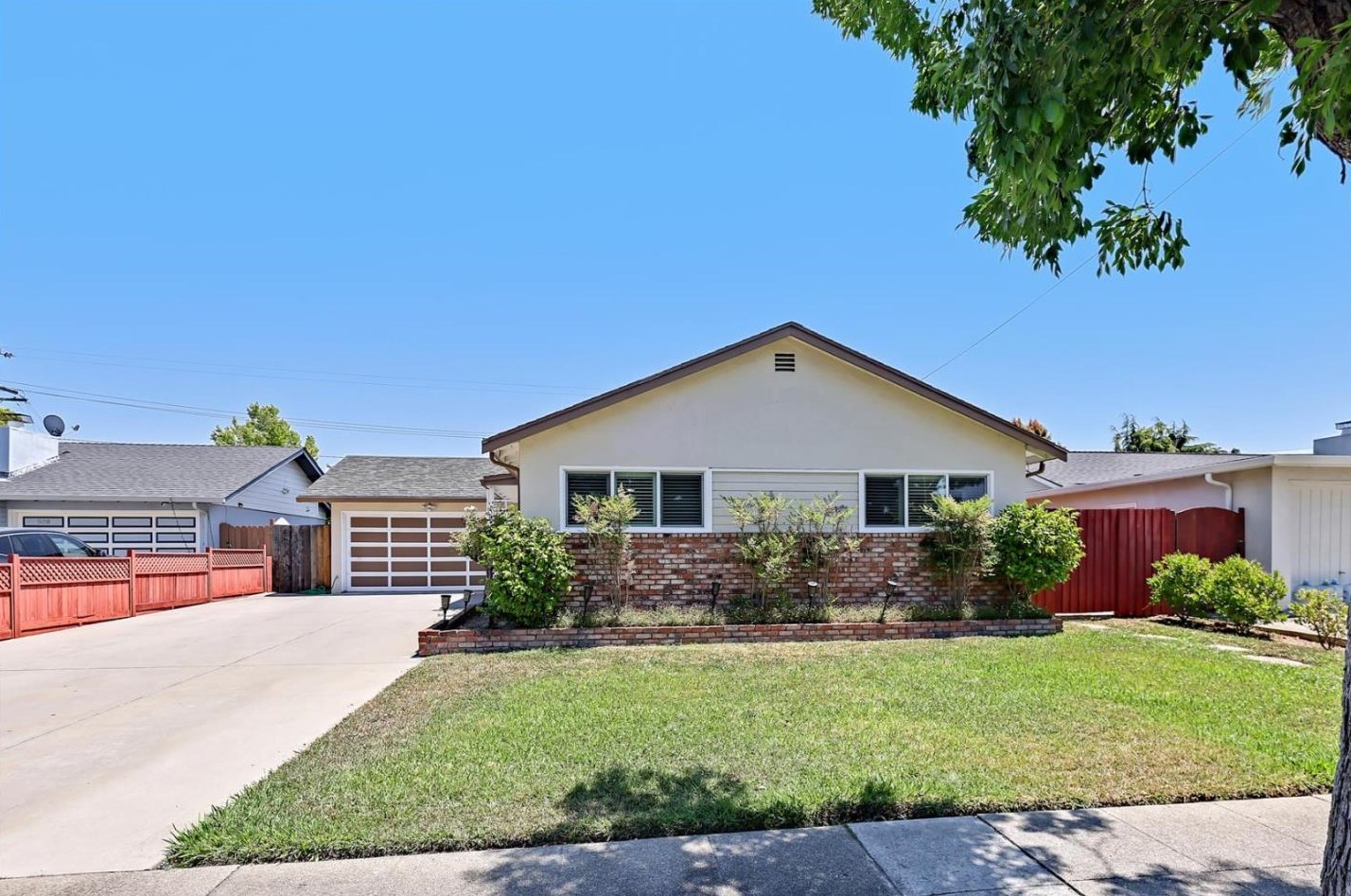 511 Middlesex Rd, Belmont, CA 94002