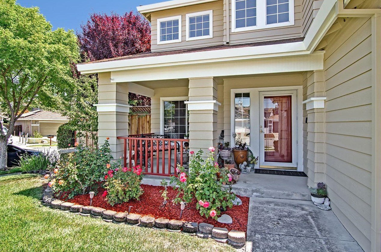 9282 Mockingbird Ln, Gilroy, CA 95020
