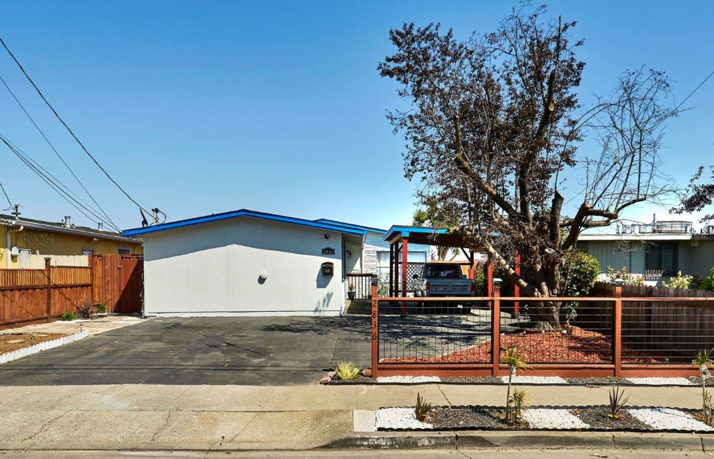 2836 Illinois St, Palo Alto, CA 94303