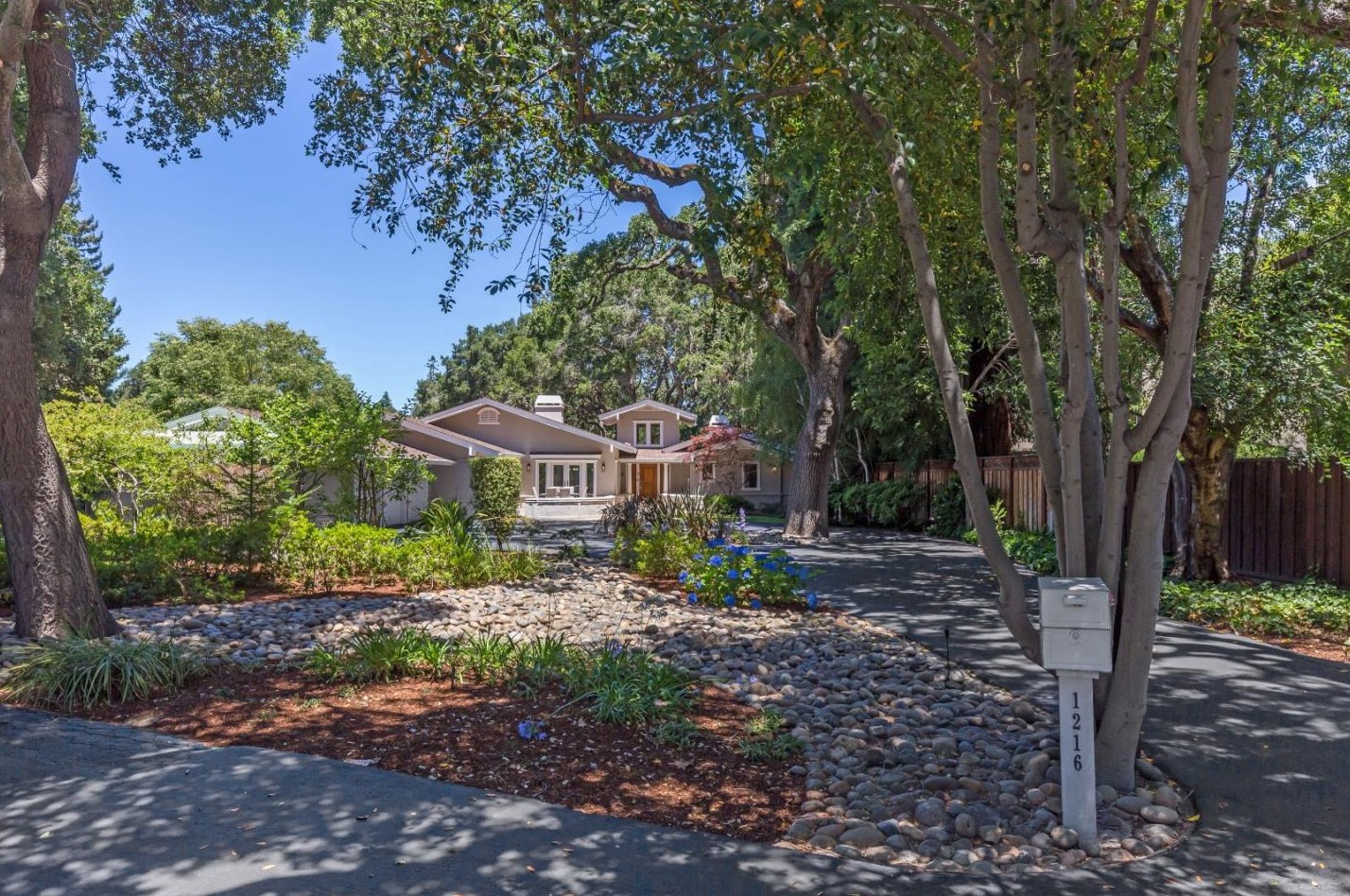 1216 San Mateo Dr, Menlo Park, CA 94025-5525