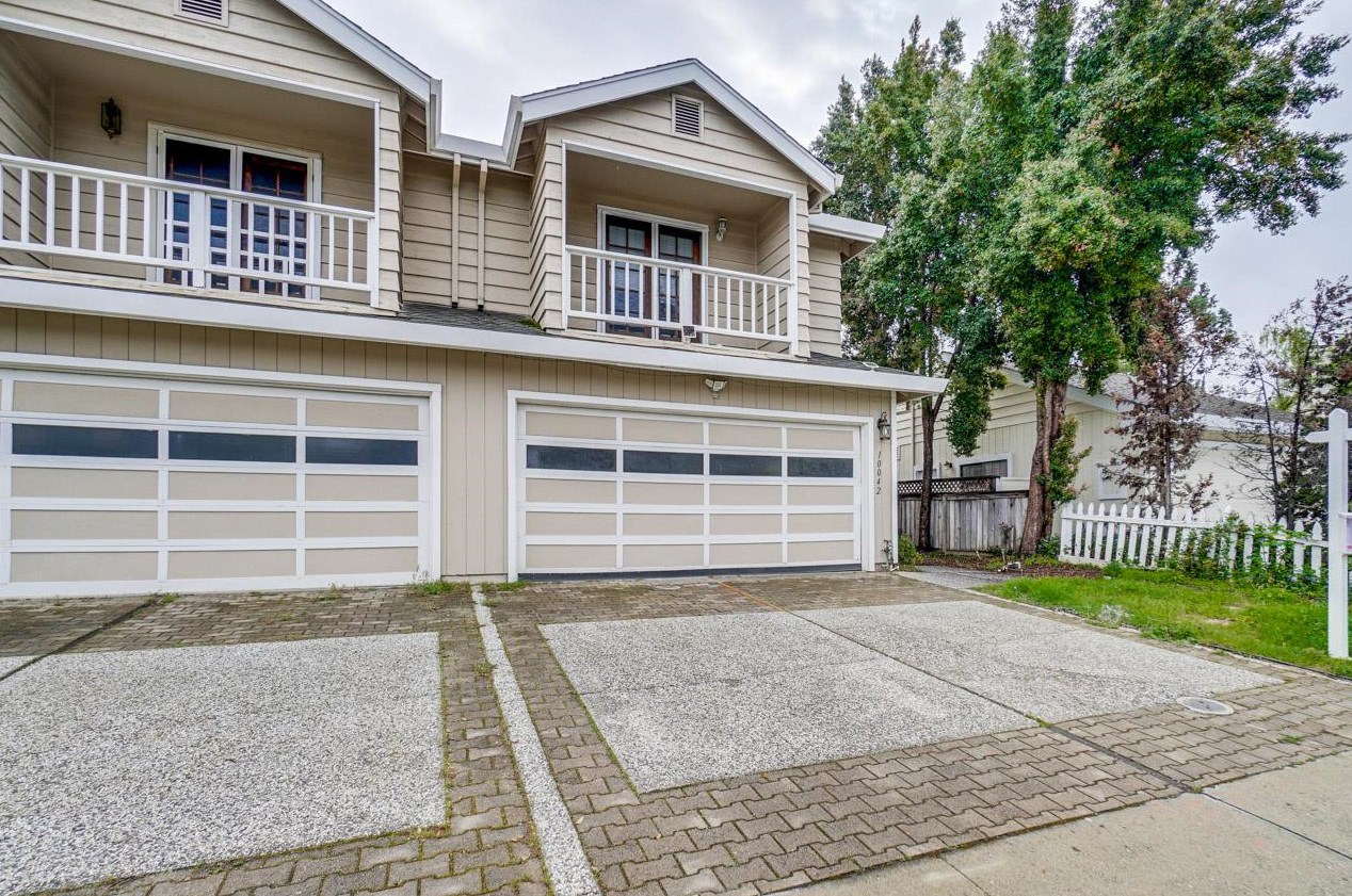 10042 Byrne Ave, Cupertino, CA 95014-2806