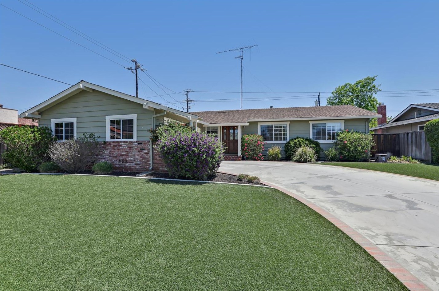 10570 Deodara Dr, Cupertino, CA 95014-2431
