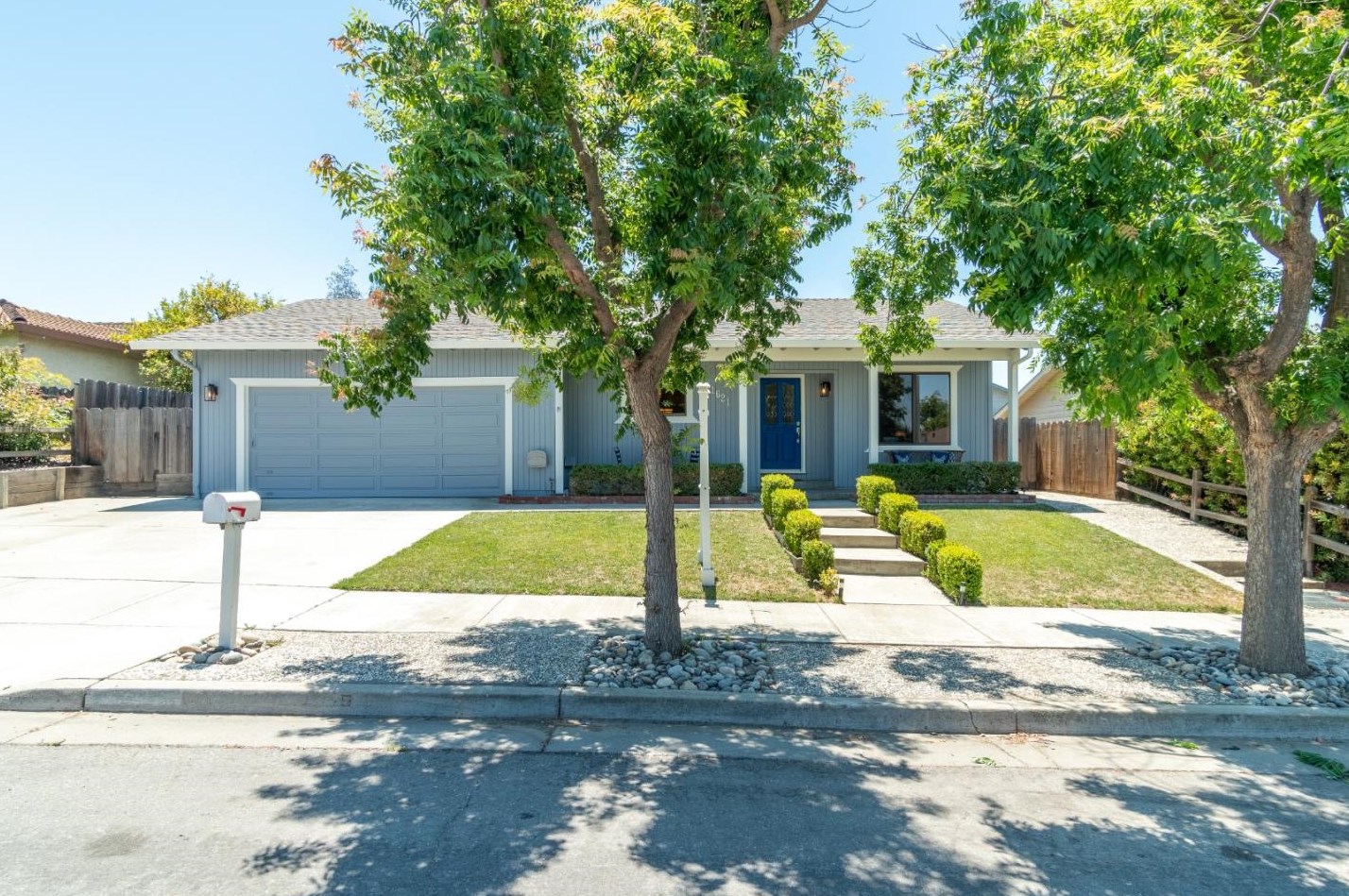 1621 Petaluma Ct, Hollister, CA 95023