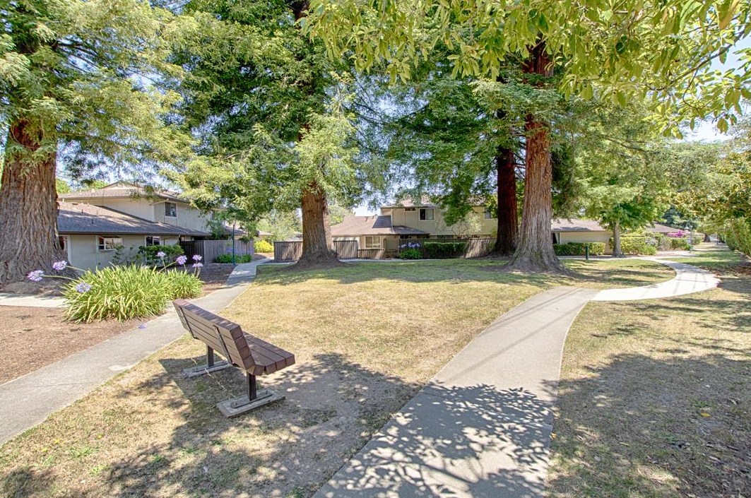 124 Castillion Ter, Santa Cruz, CA 95060-3255