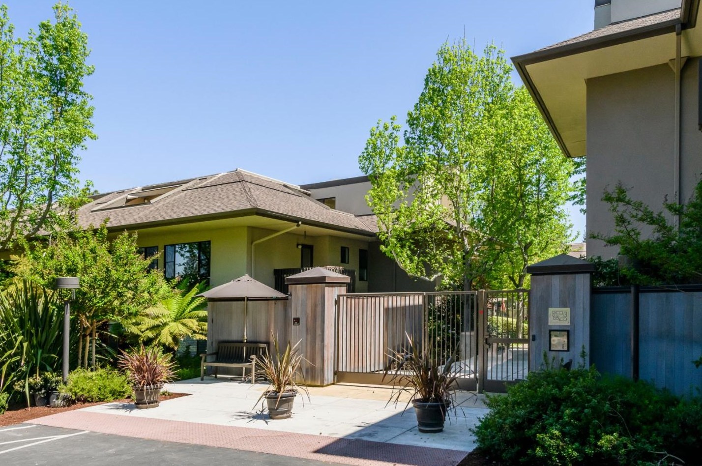2140 Santa Cruz Ave #c210, Menlo Park, CA 94025