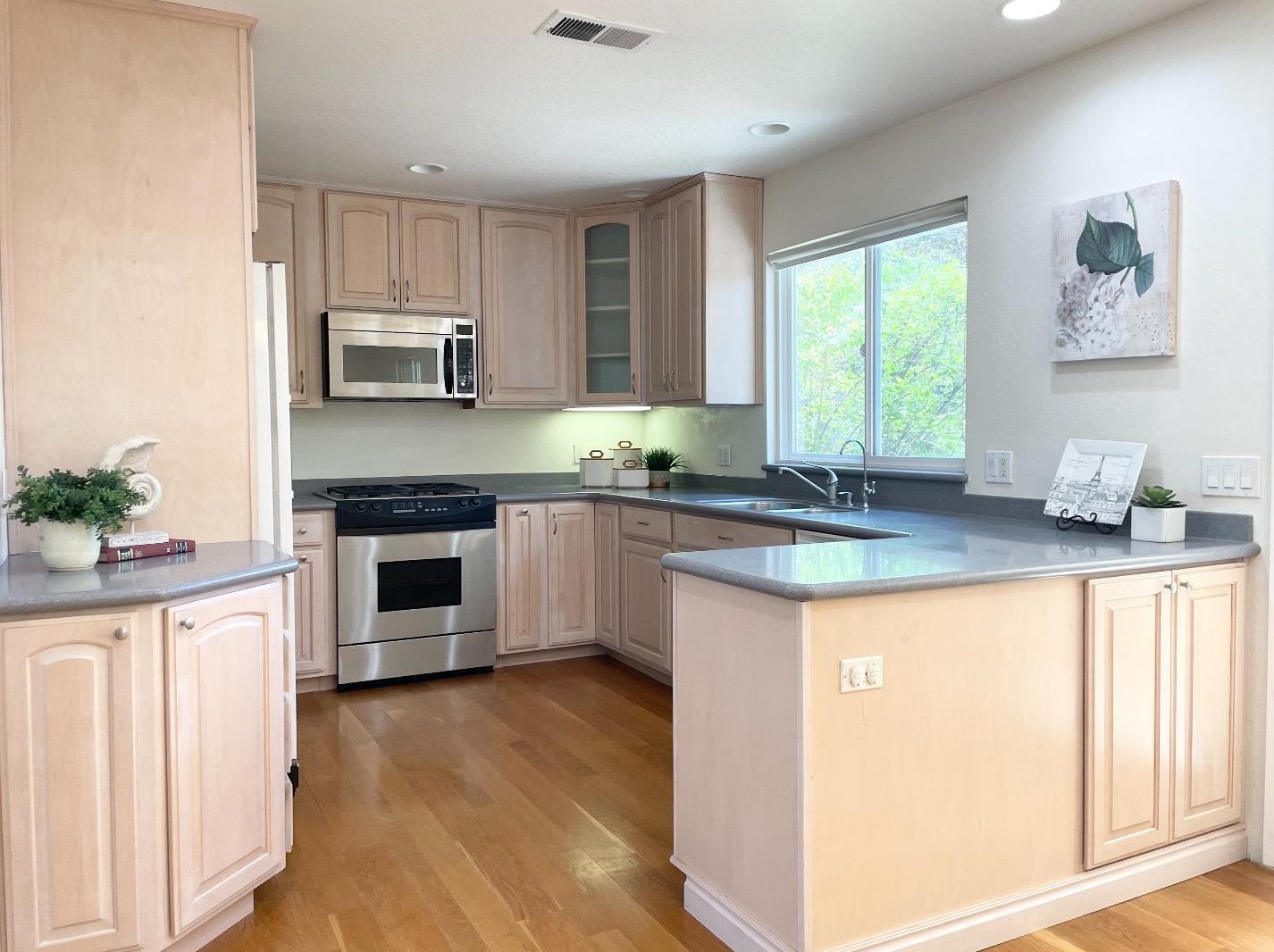 1451 Vale Ave, Campbell CA  95008-6412 exterior