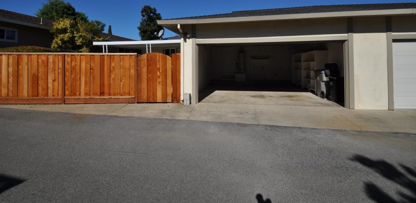6552 Crown Blvd, San Jose, CA 95120