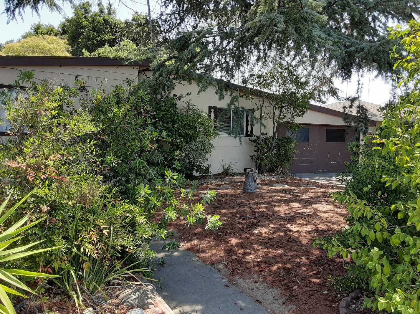 15220 Dickens Ave, San Jose, CA 95124-5409