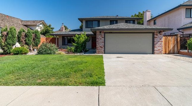 1330 Terrace Dr, Hollister, CA 95023