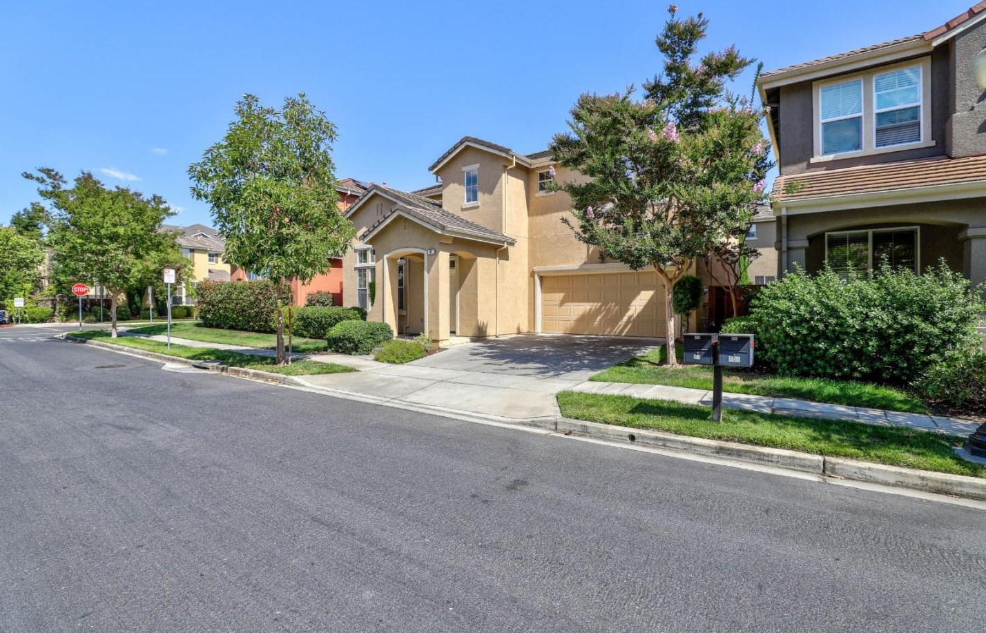 167 Town Square Dr, Mountain View, CA 94043