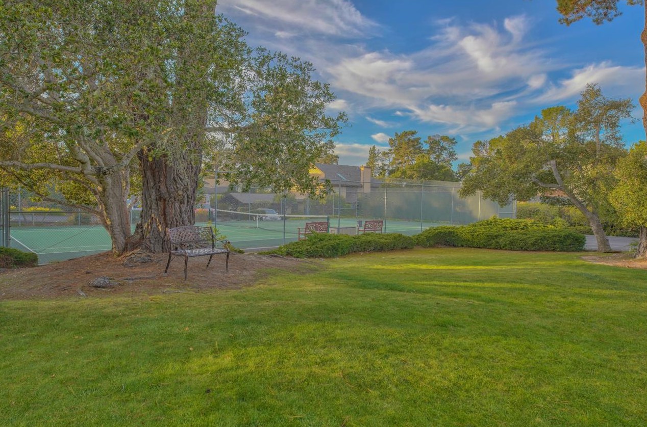 1360 Josselyn Canyon Rd, Monterey CA  93940-6419 exterior