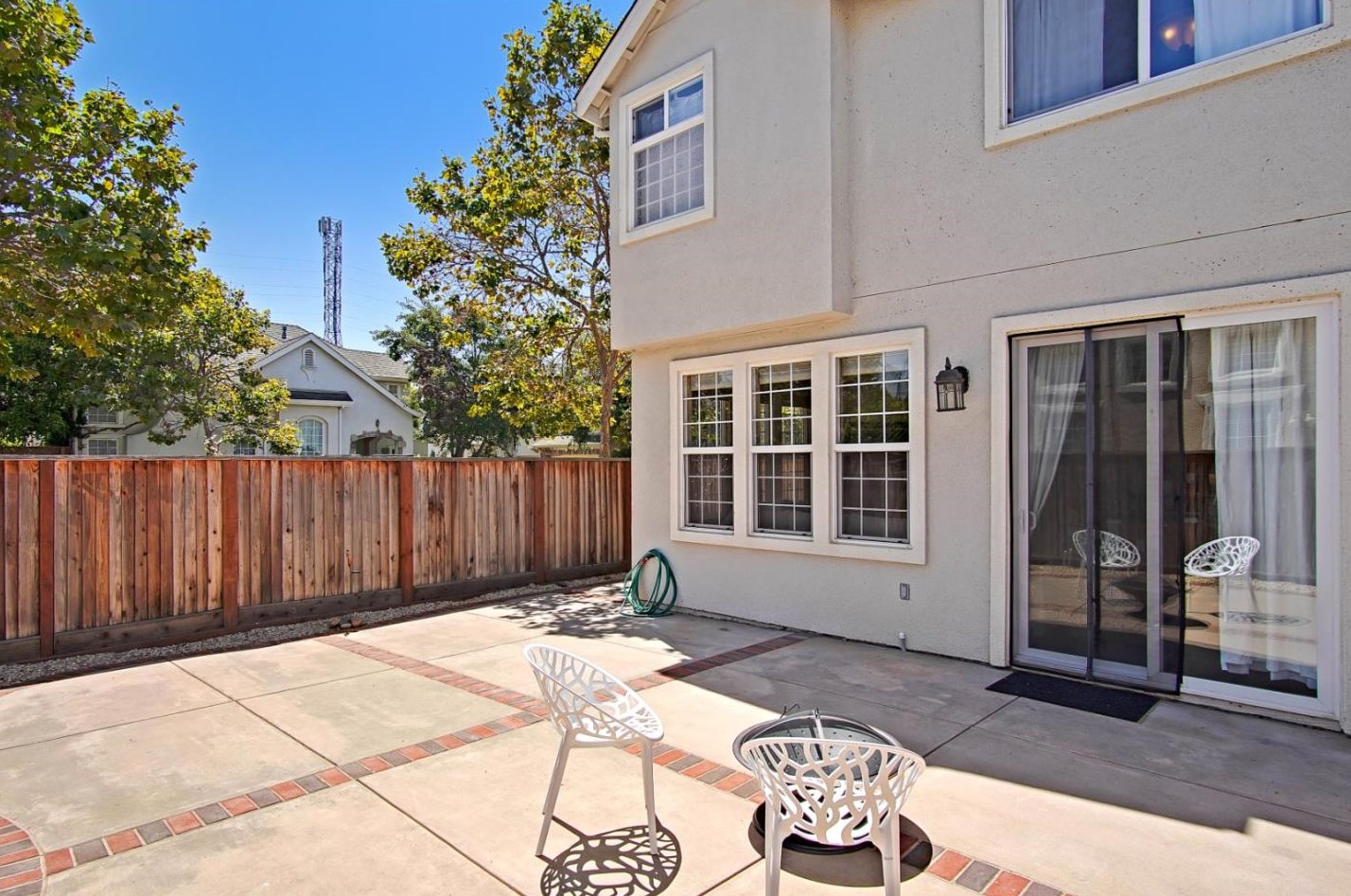 961 Fitzgerald St, Salinas CA  93906-4680 exterior