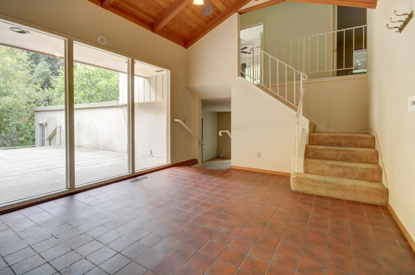 250 Vista Bella Dr, Santa Cruz, CA 95060-1944