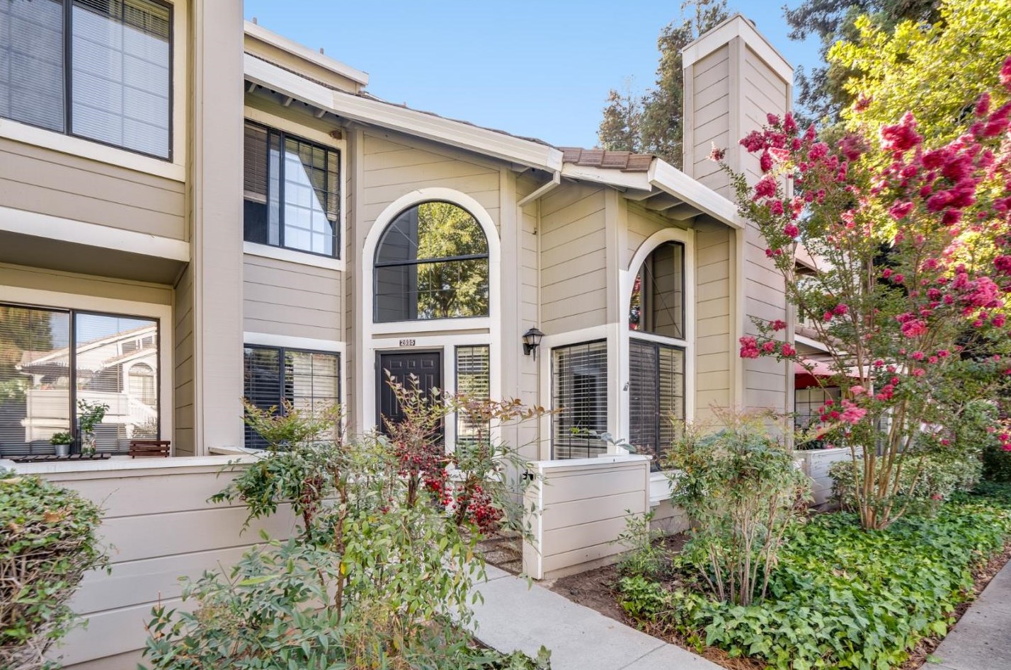 2695 Yerba Cliff Ct, San Jose, CA 95121-2907