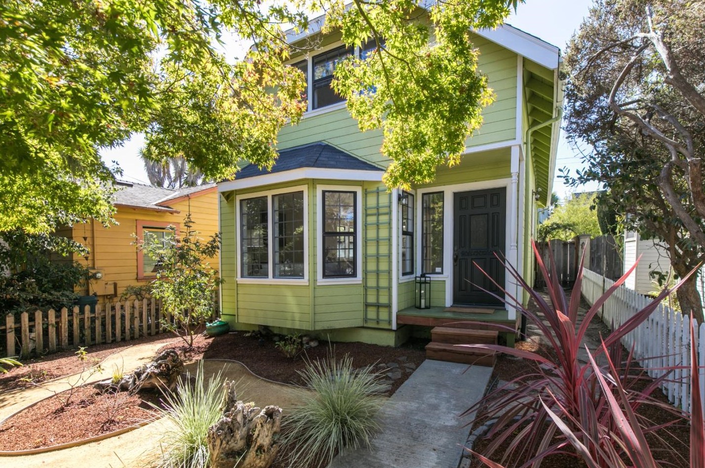217 Mountain View Ave, Santa Cruz, CA 95062-3613